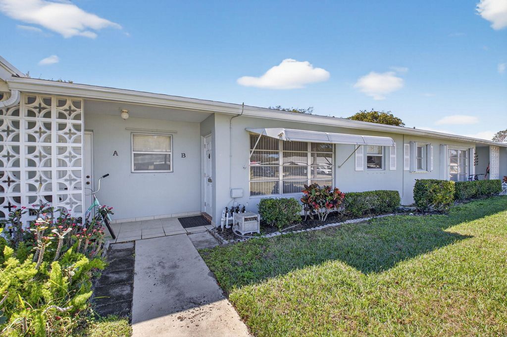 Photo of 220 High Point Court E #B, Delray Beach, FL 33445 (MLS # R11166585)