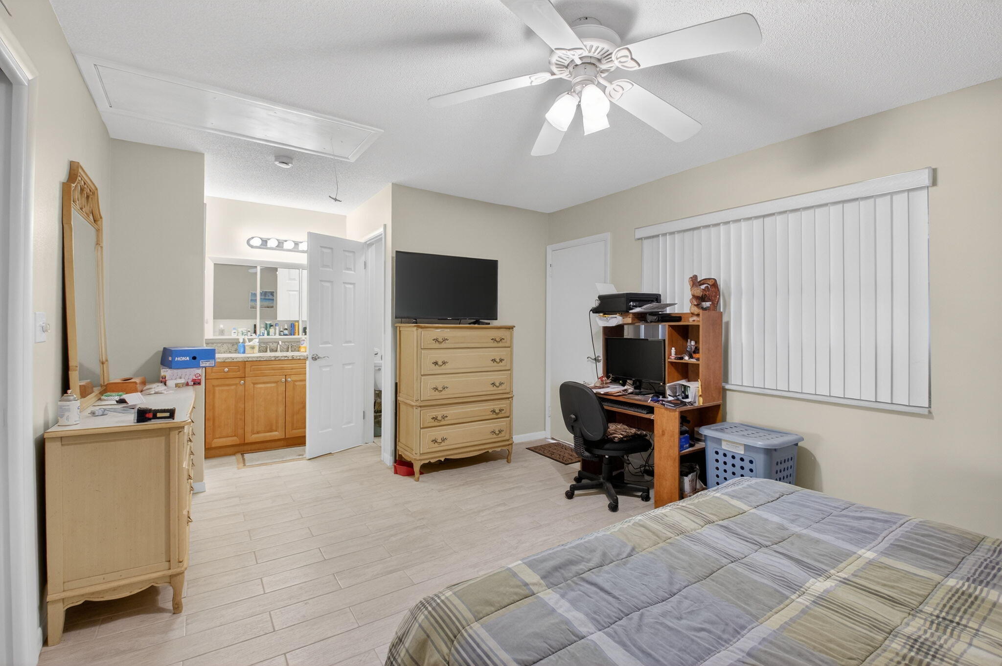 HIGH POINT OF DELRAY BEACH CONDO SEC I - Residential