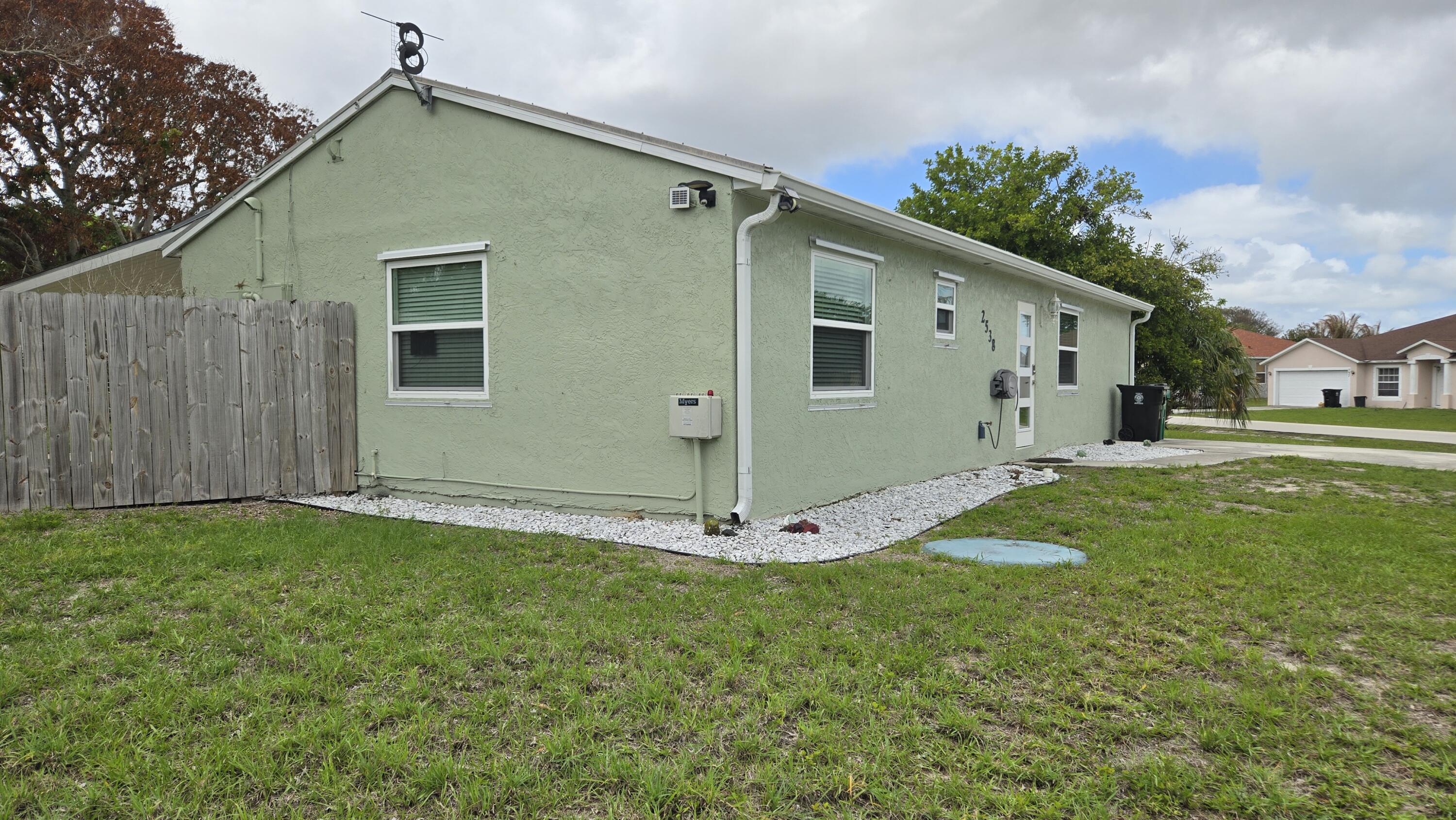 2538 SE Allen Street