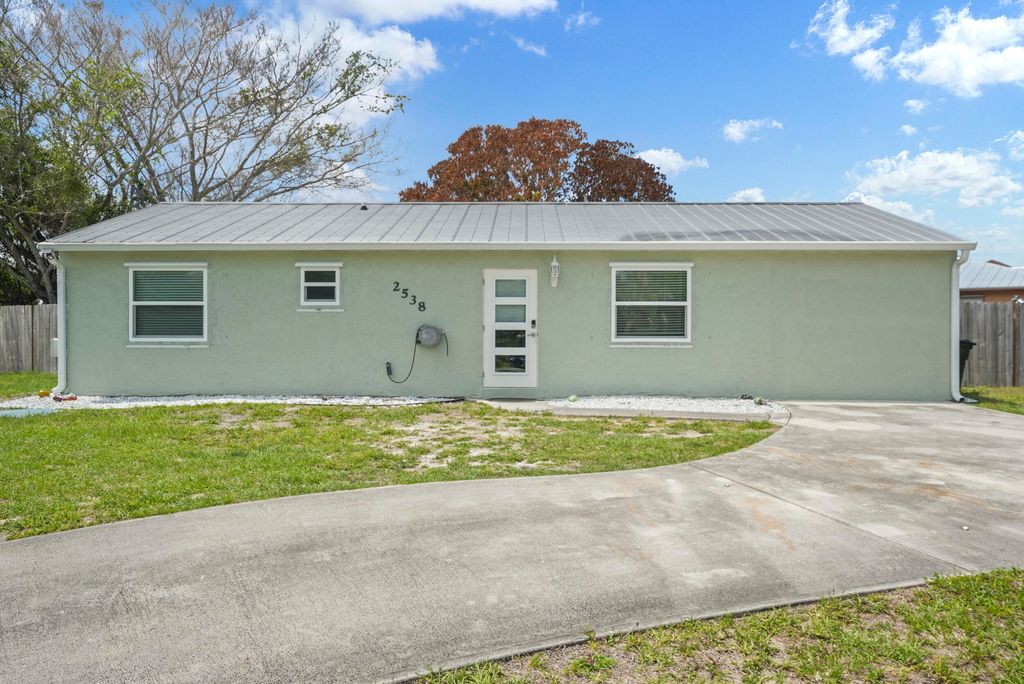 Photo of 2538 SE Allen Street, Port Saint Lucie, FL 34984 (MLS # B26013643)