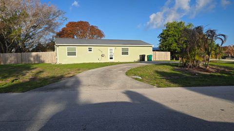 2538 SE Allen Street Port St Lucie FL 34984