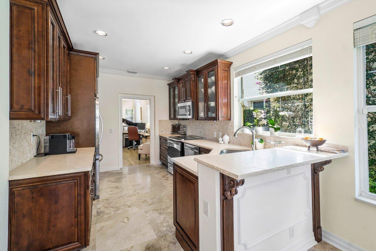 REGENTS PLACE - Residential