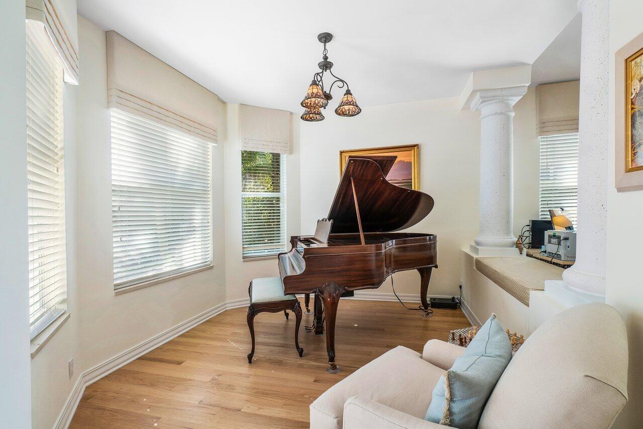 REGENTS PLACE - Residential