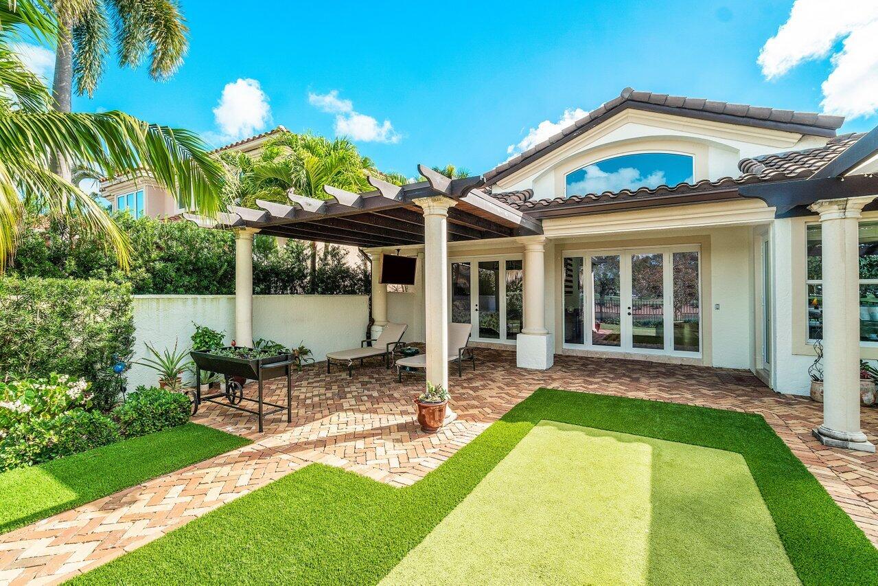 REGENTS PLACE - Residential