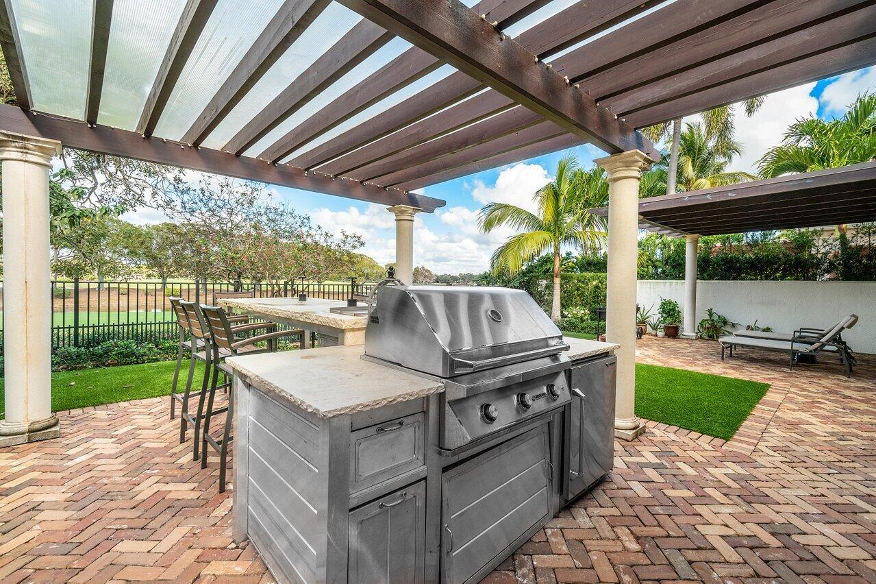 REGENTS PLACE - Residential