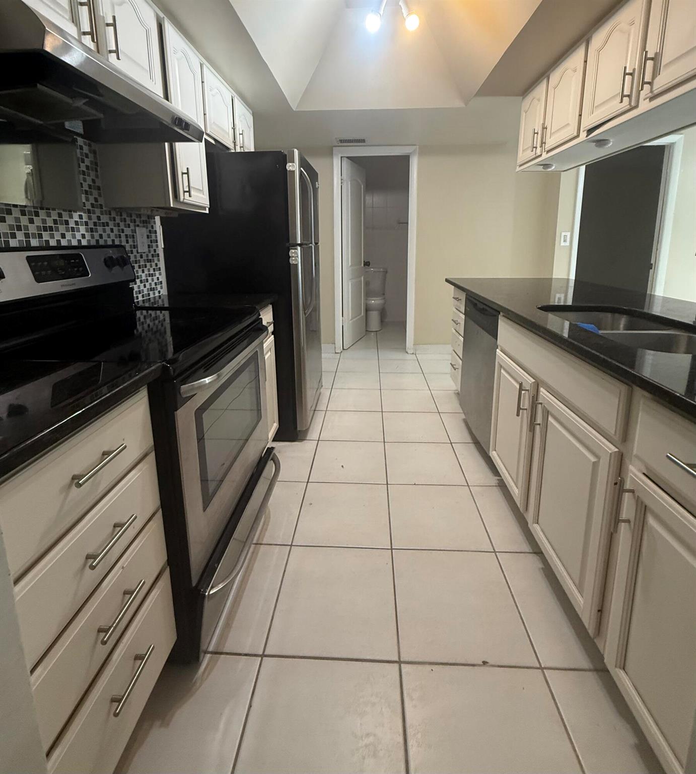 SUGAR POND MANOR OF WELLI - Residential