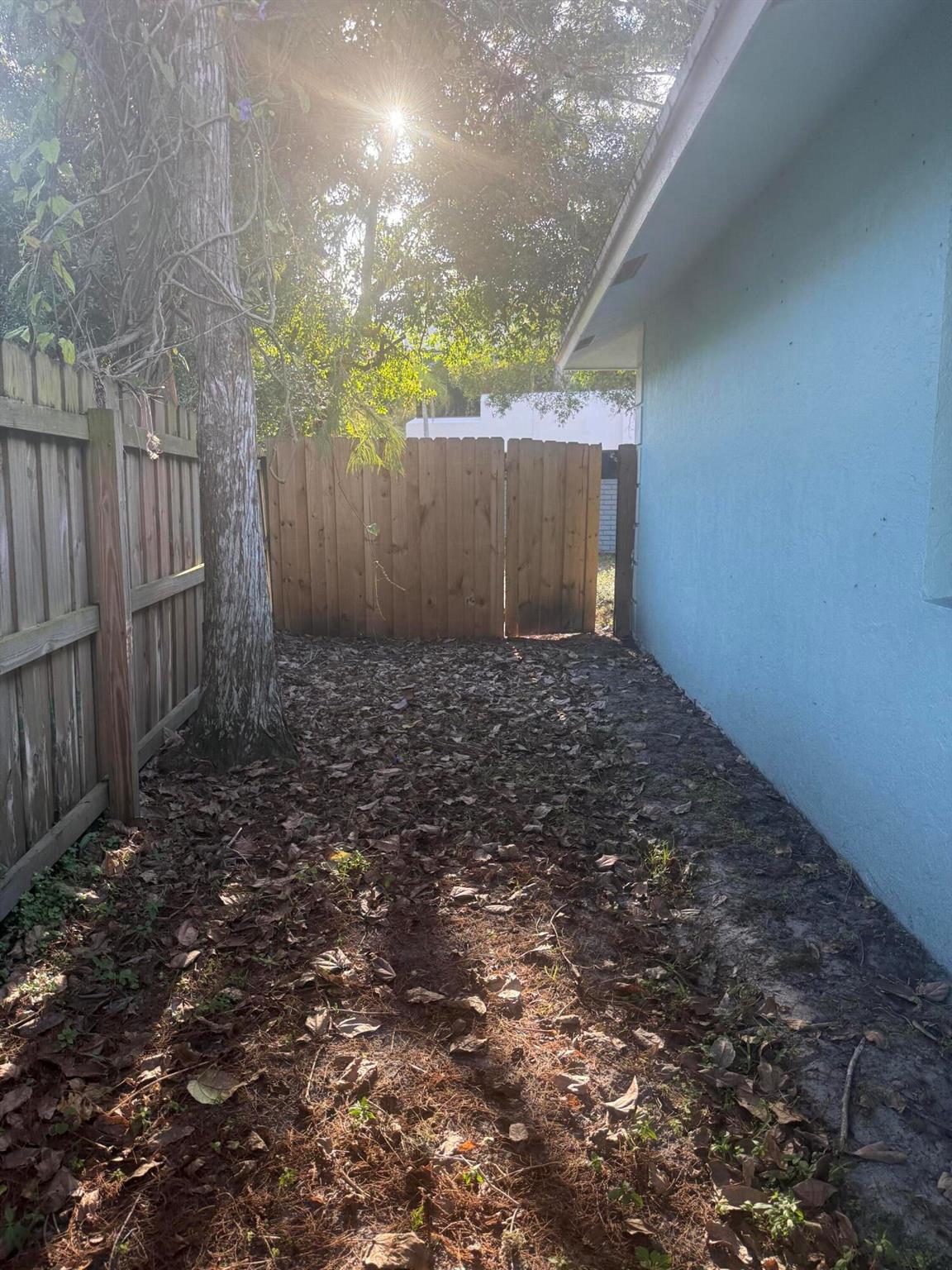 SUGAR POND MANOR OF WELLI - Residential