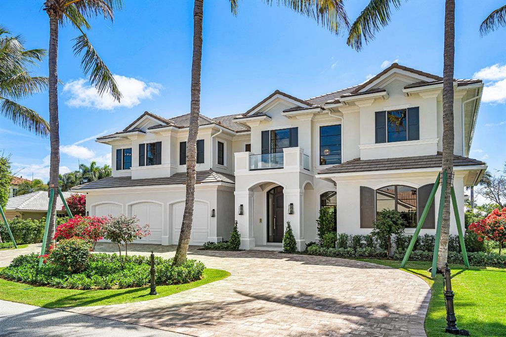 ROYAL PALM YACHT & COUNTRY CLUB - Residential