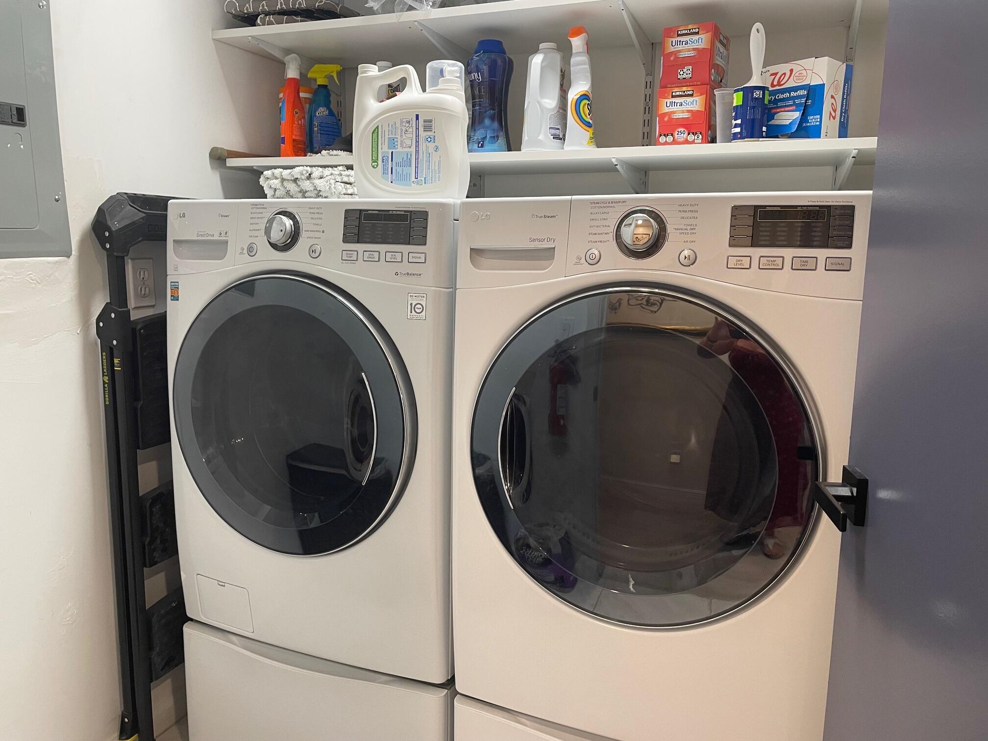 PALM ISLES I, II AND III - Residential Lease