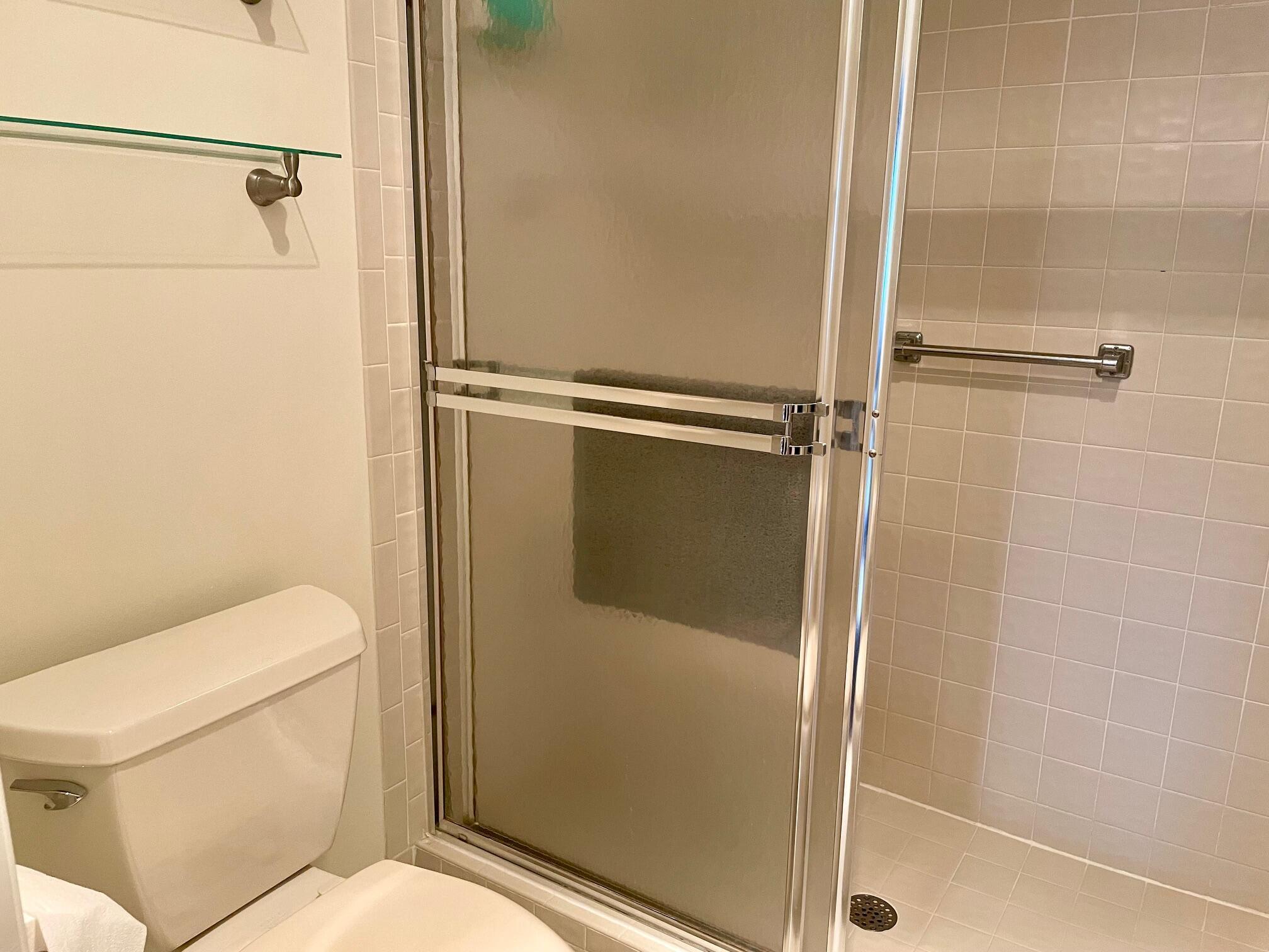 PALM ISLES I, II AND III - Residential Lease