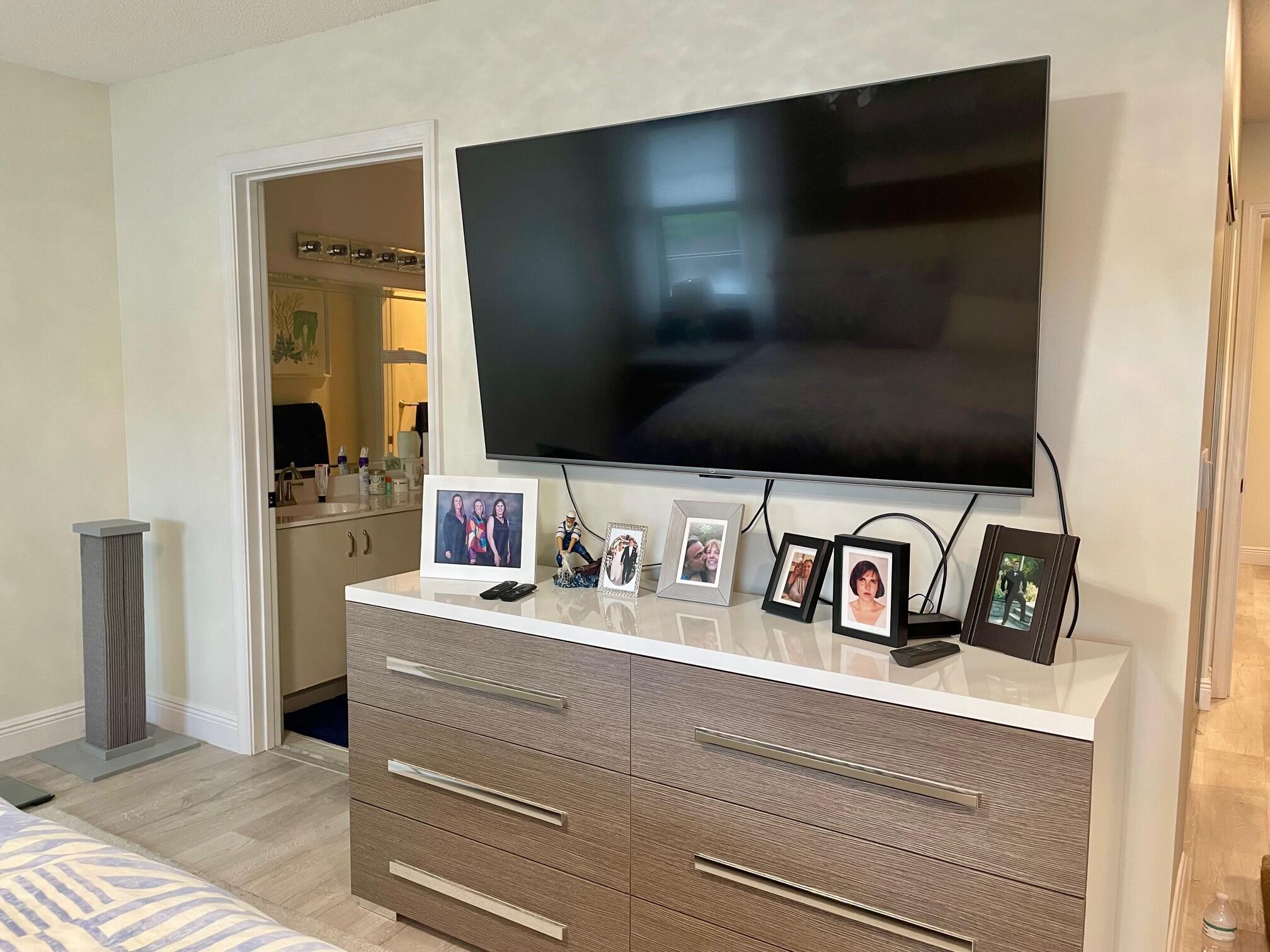 PALM ISLES I, II AND III - Residential Lease