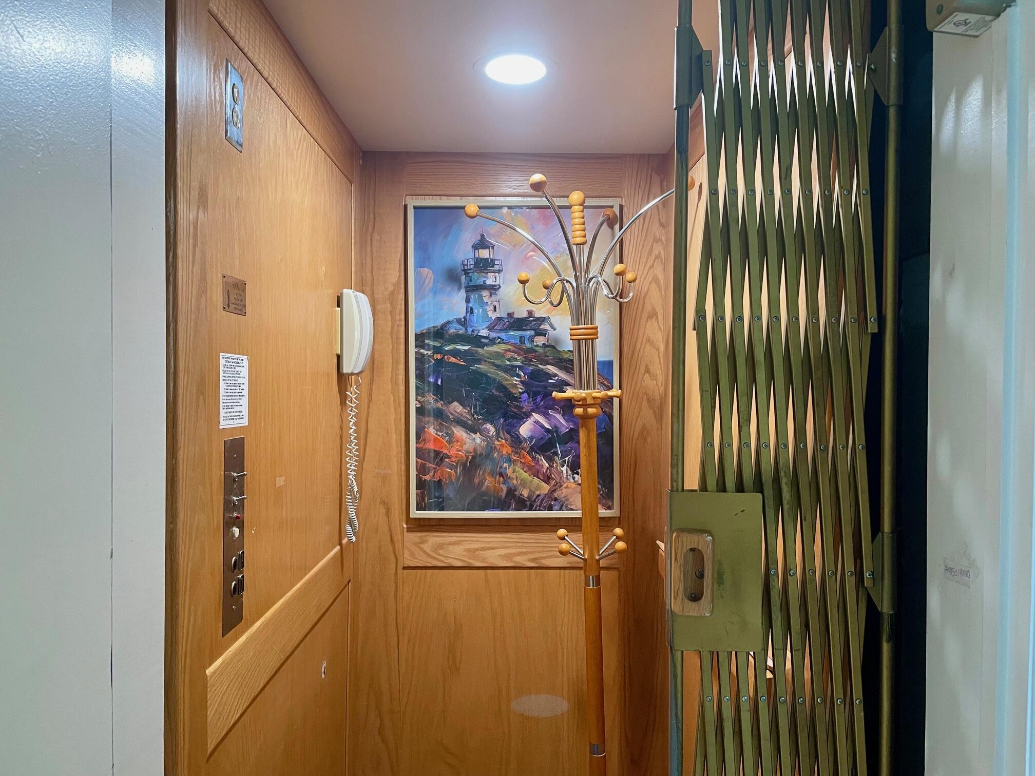 PALM ISLES I, II AND III - Residential Lease