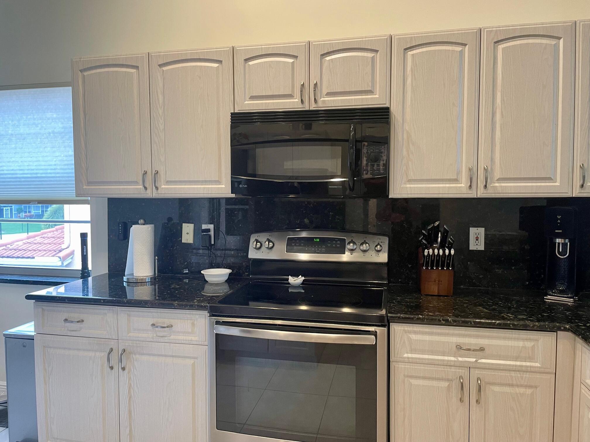 PALM ISLES I, II AND III - Residential Lease