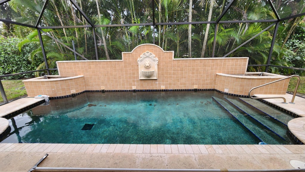 Photo of 6118 CREEKSIDE Trail, Jupiter, FL 33458 (MLS # B26058889)
