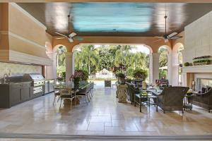 OLD PALM - Residential