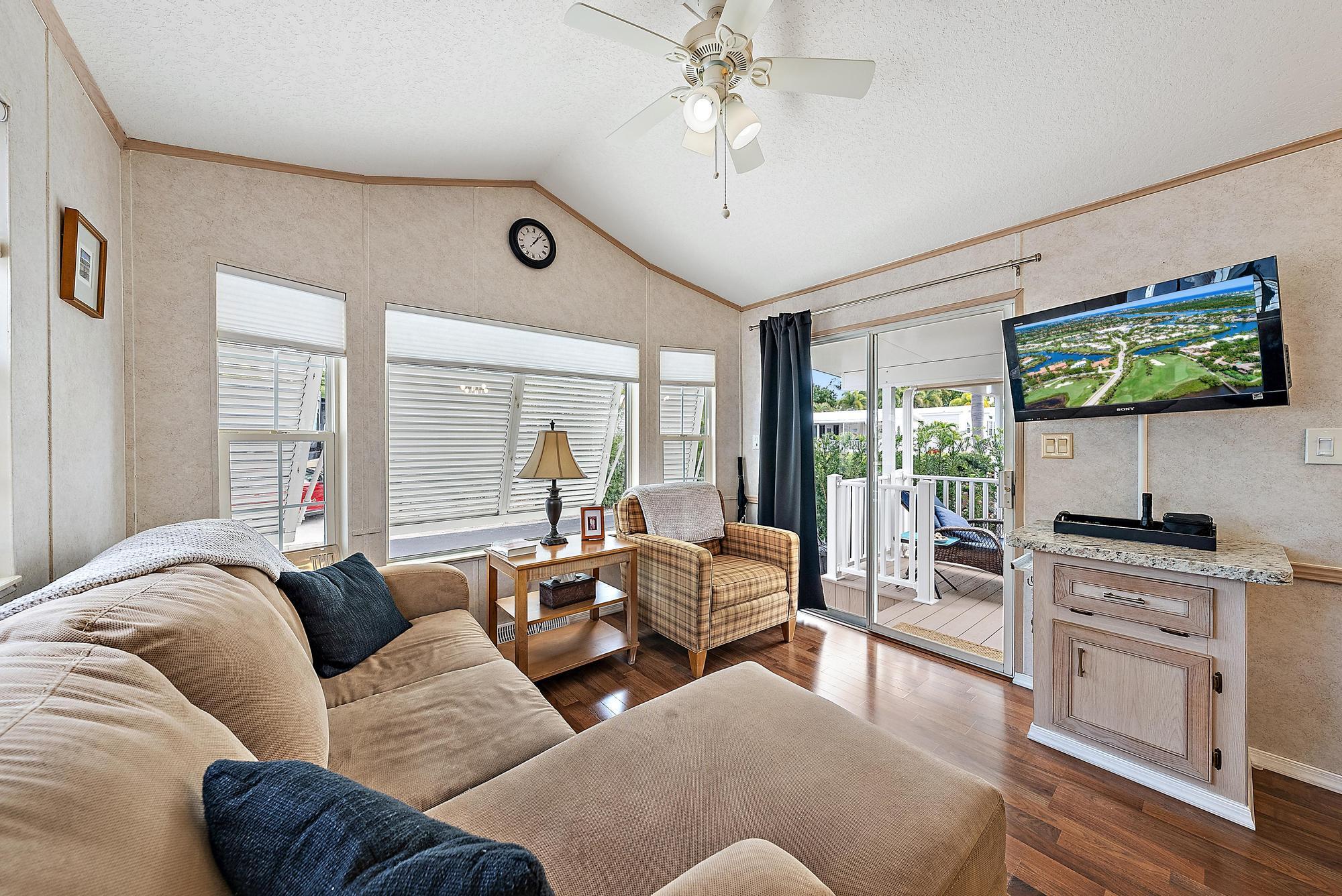 YOGI-BY-THE-SEA CONDO - Residential