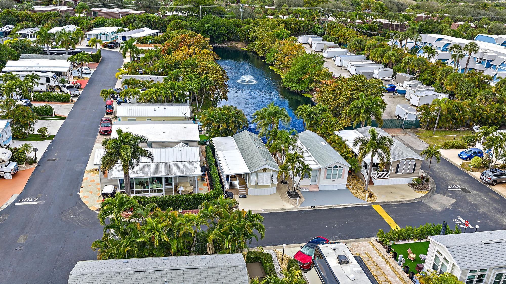 YOGI-BY-THE-SEA CONDO - Residential