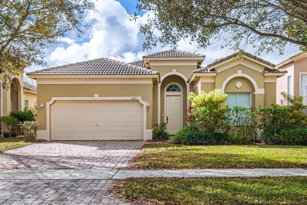 Photo of 6017 Spring Lake Terrace, Fort Pierce, FL 34951 (MLS # R10691972)