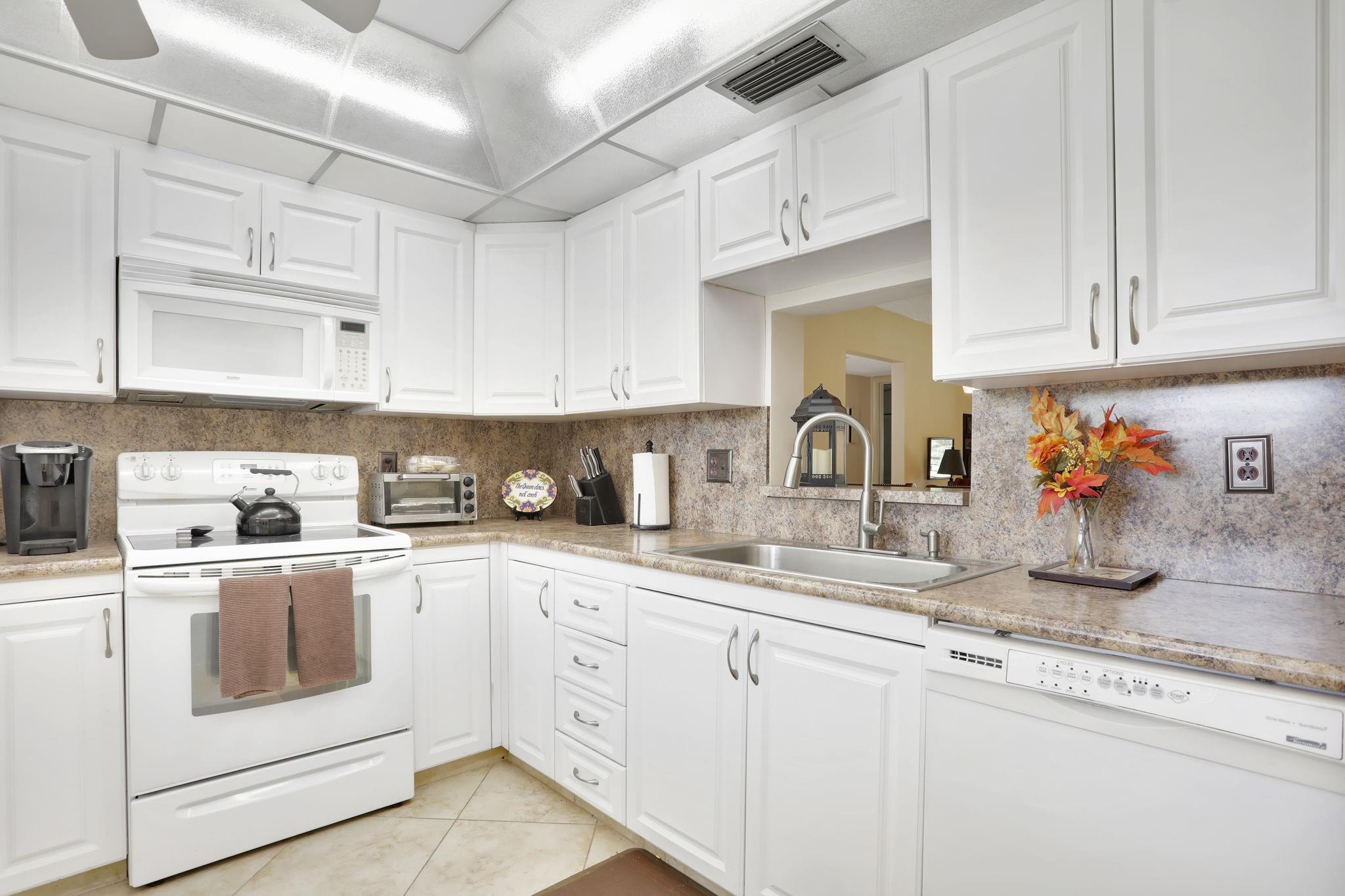 3202 Portofino Pt B2