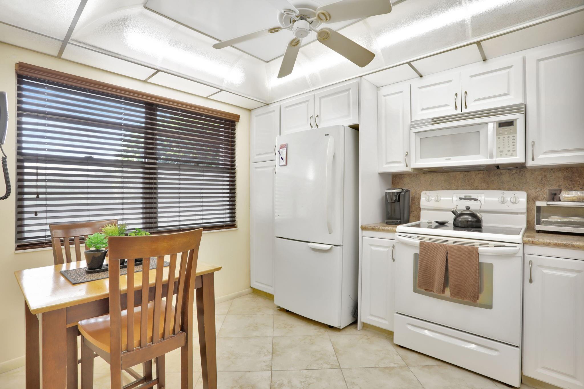 3202 Portofino Pt B2