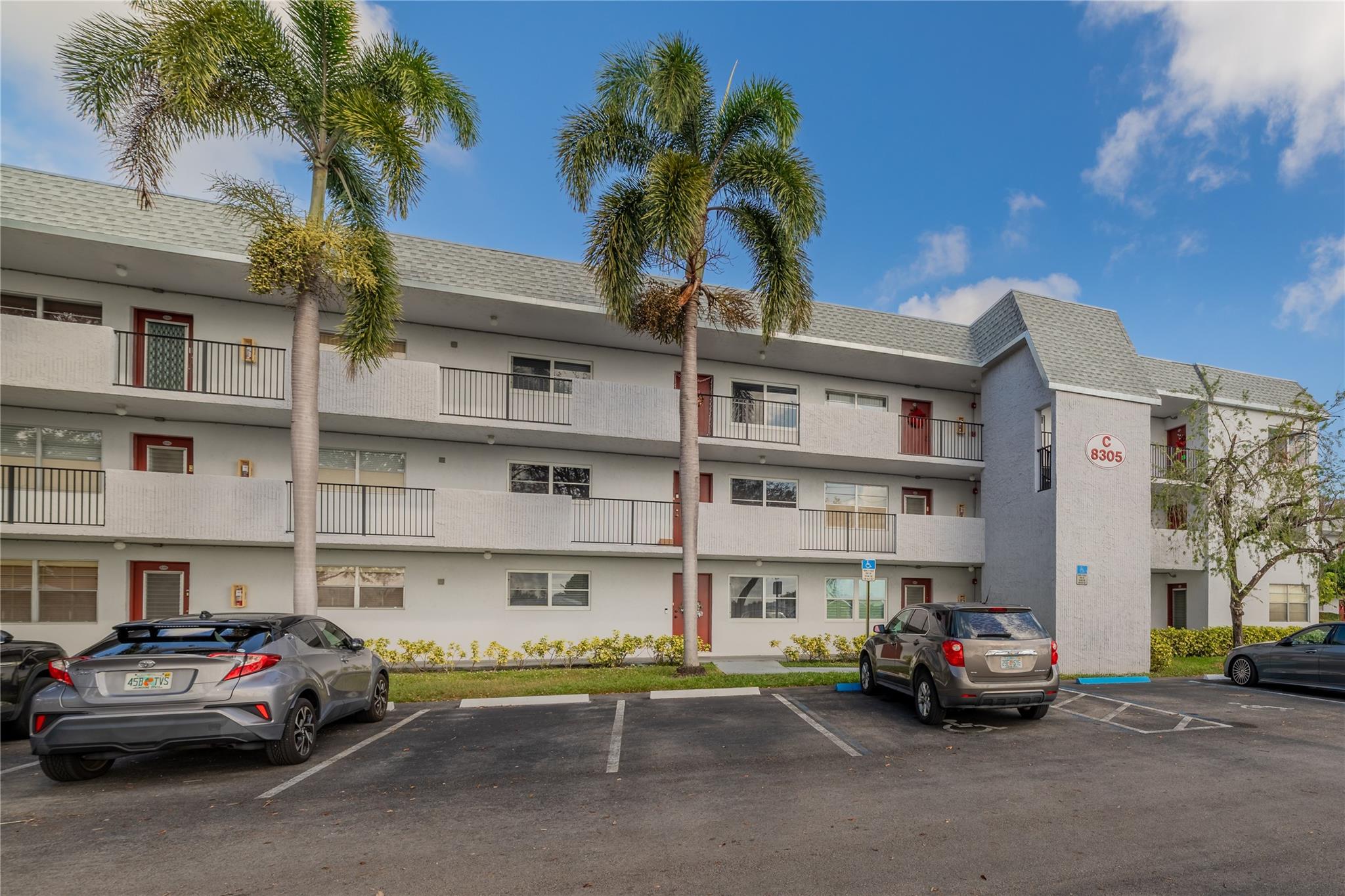 FAIRWAYS OF TAMARAC - Residential