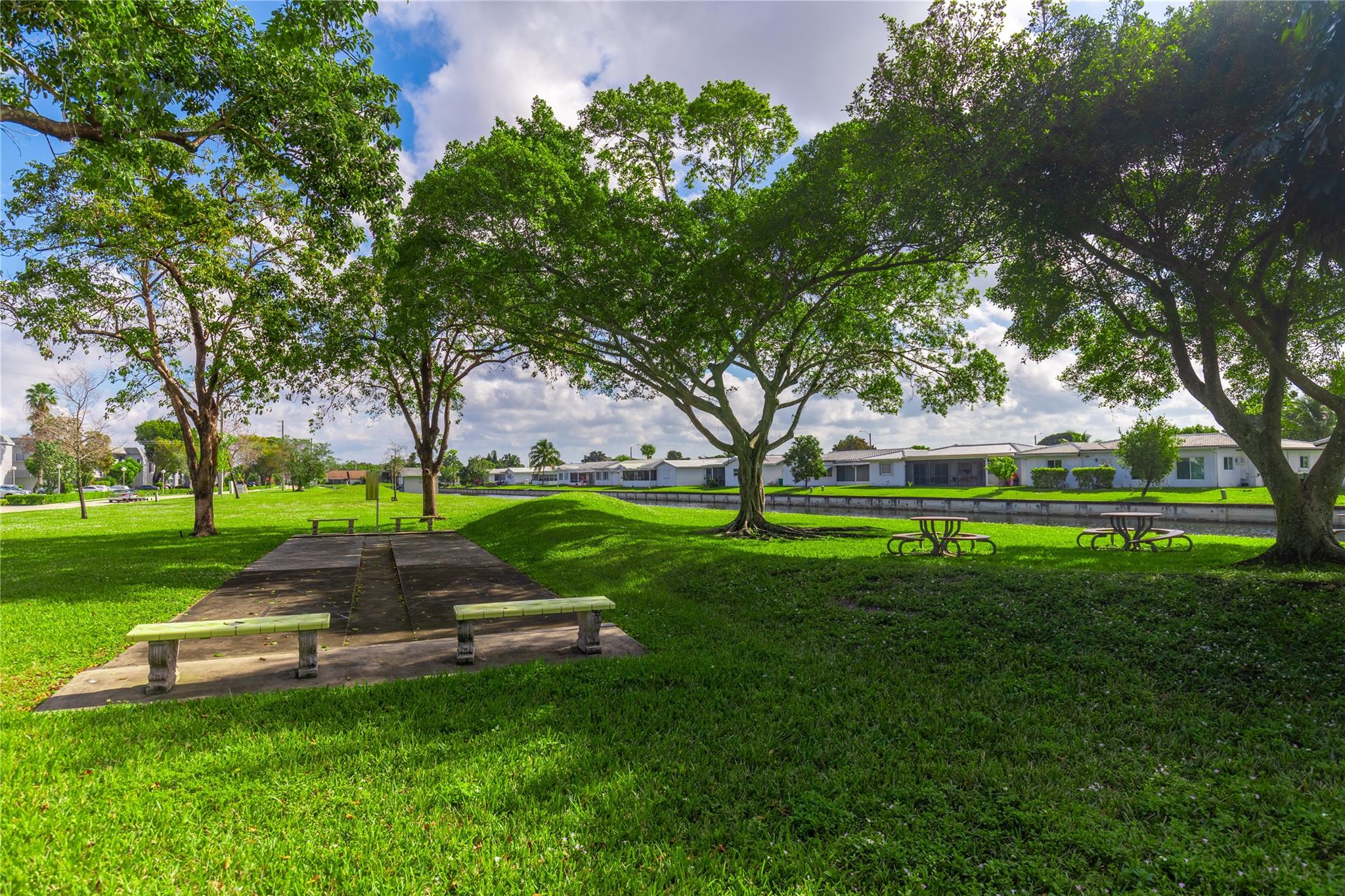 FAIRWAYS OF TAMARAC - Residential