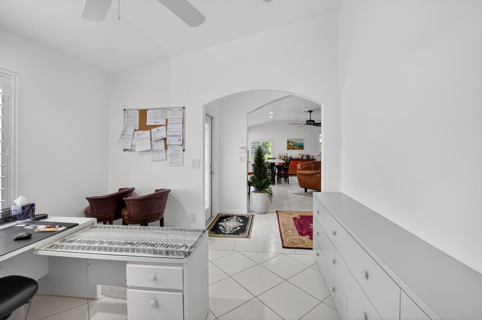 HAMPTON LAKES - Residential