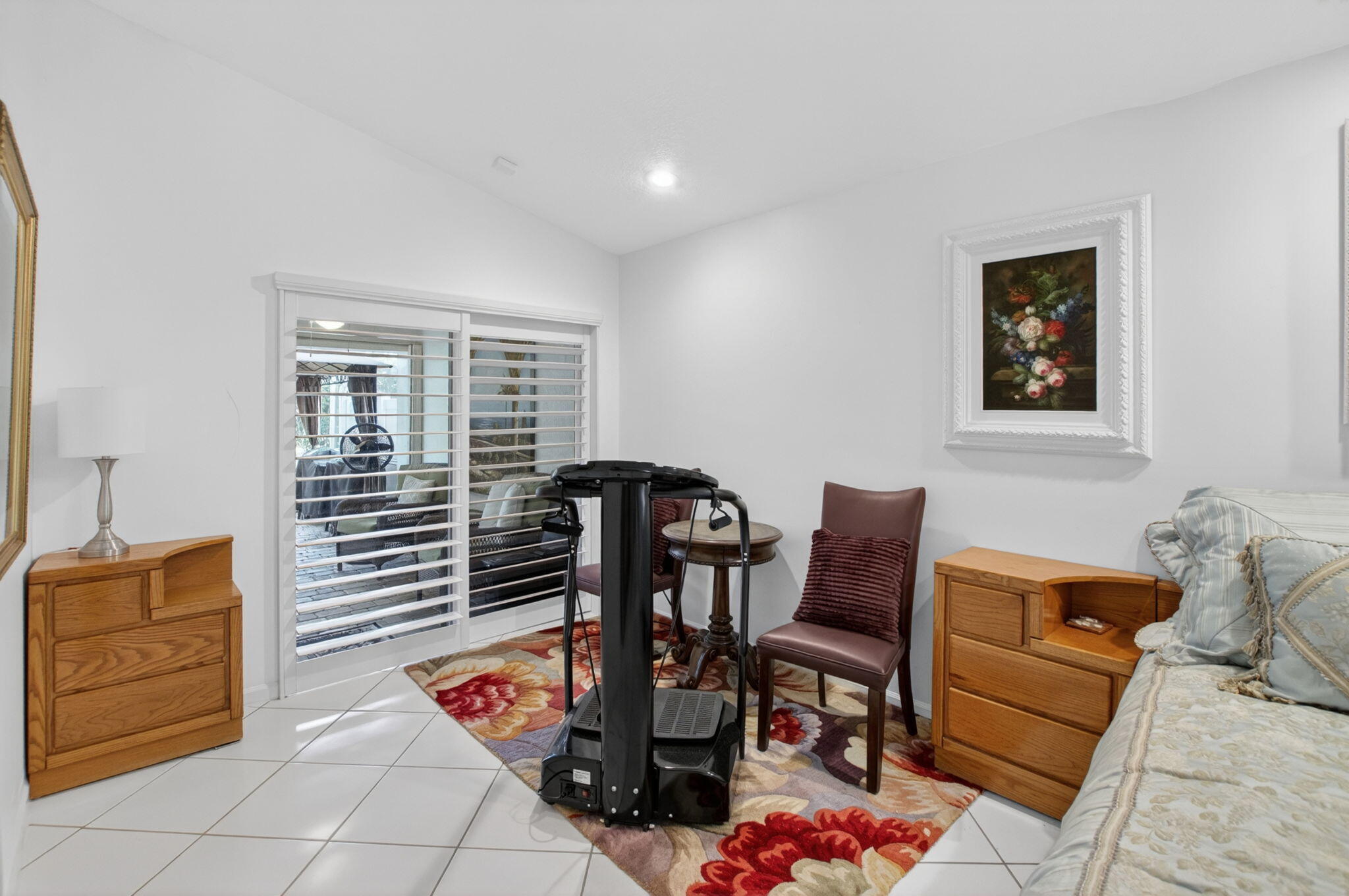 HAMPTON LAKES - Residential