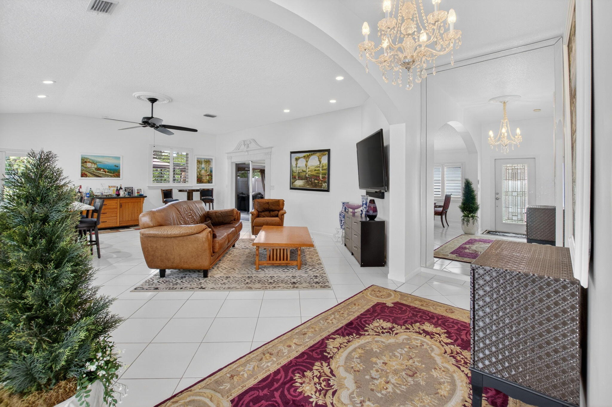 HAMPTON LAKES - Residential