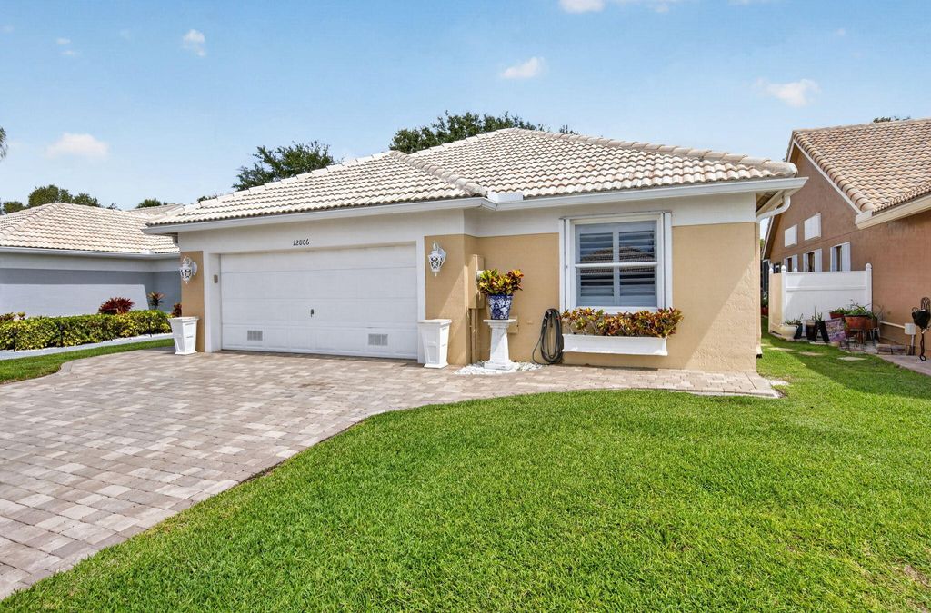 Photo of 12806 Hampton Lakes Circle, Boynton Beach, FL 33436 (MLS # B26019306)
