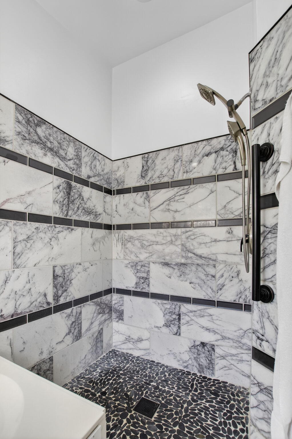 HAMPTON LAKES - Residential