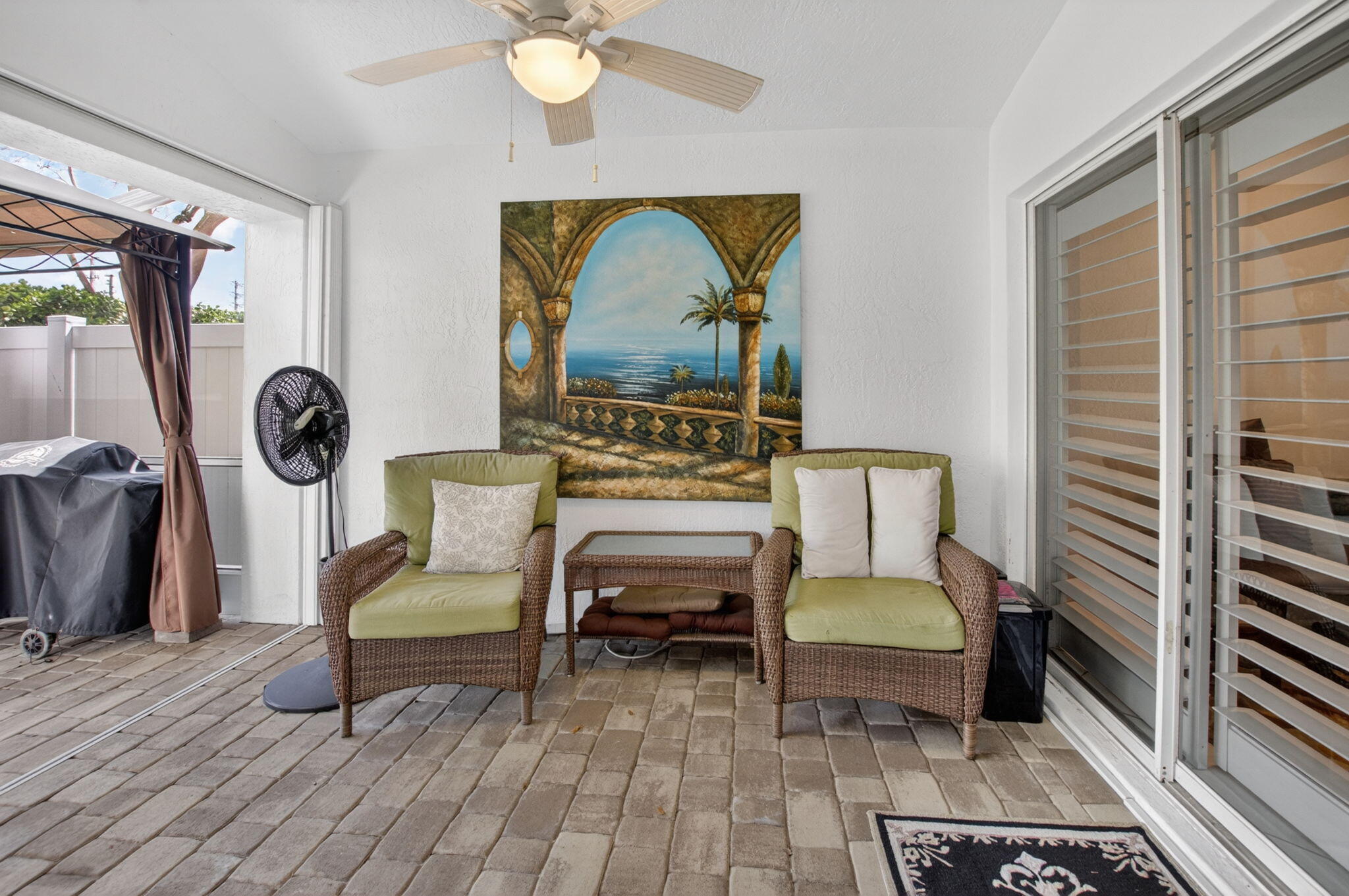 HAMPTON LAKES - Residential