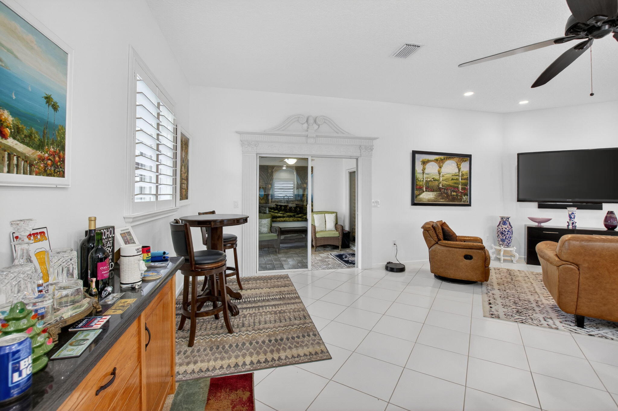 HAMPTON LAKES - Residential