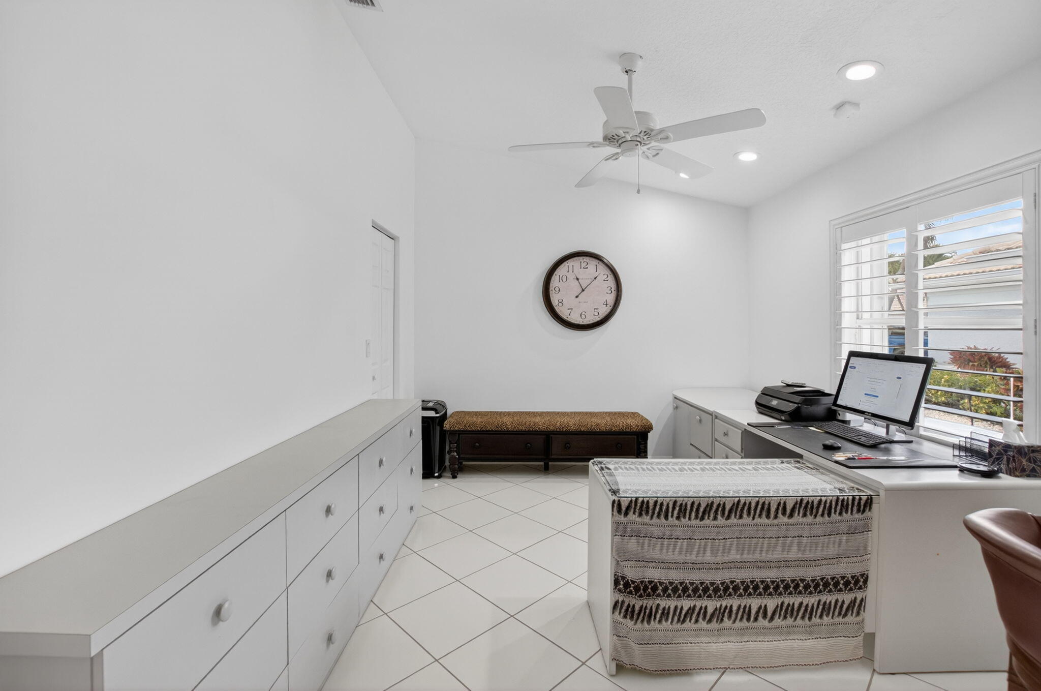 HAMPTON LAKES - Residential