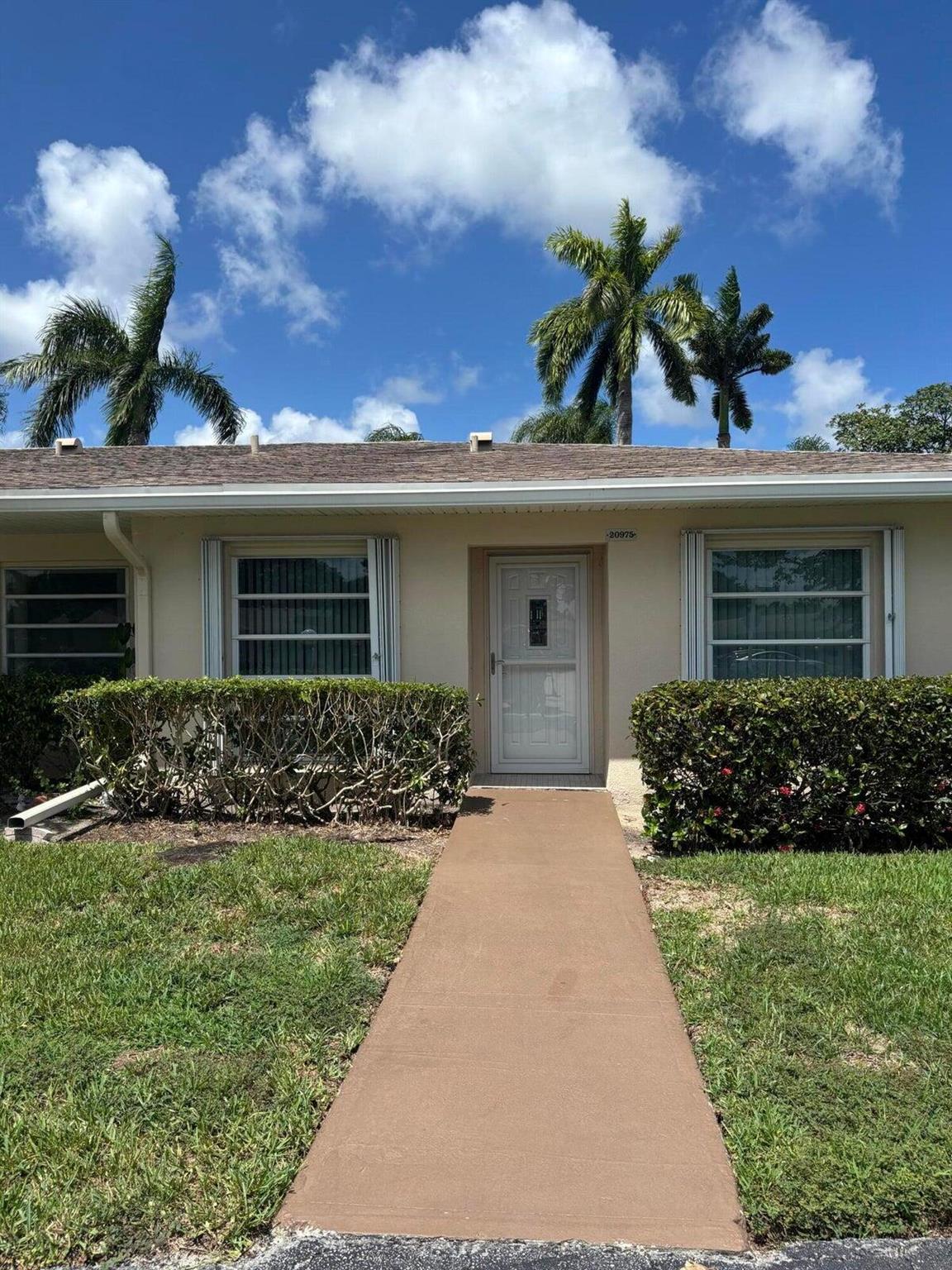 2 Bedroom 2 Baths.. 1 Floor Corner unit condo...Gated Community...Updated kitchen w/ granite countertops...neutral ceramic tile thru-out condo...Accordian Hurricane shuttersClubhouse includes pool table and ping pong...heated pool, bocce ball, shuffleboard... tennis court.Great Boca Raton location, shopping and restaurants within walking distance..I-95 and Florida Tpke minutes away... low maintence which includes cable,internet and sewer/water. 68 acres of beautiful park like setting in Boca Raton.