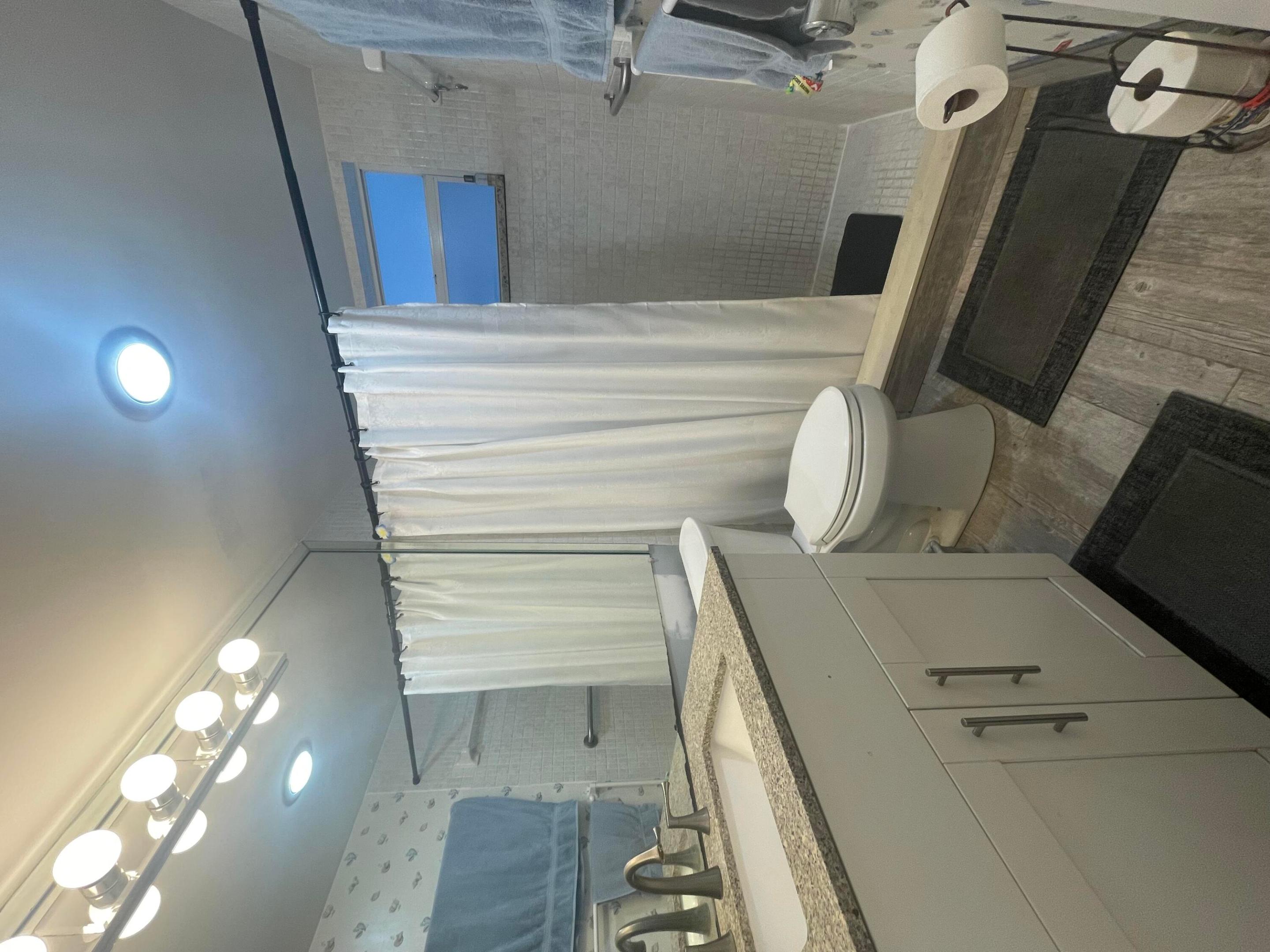 1810 New Palm Way 118