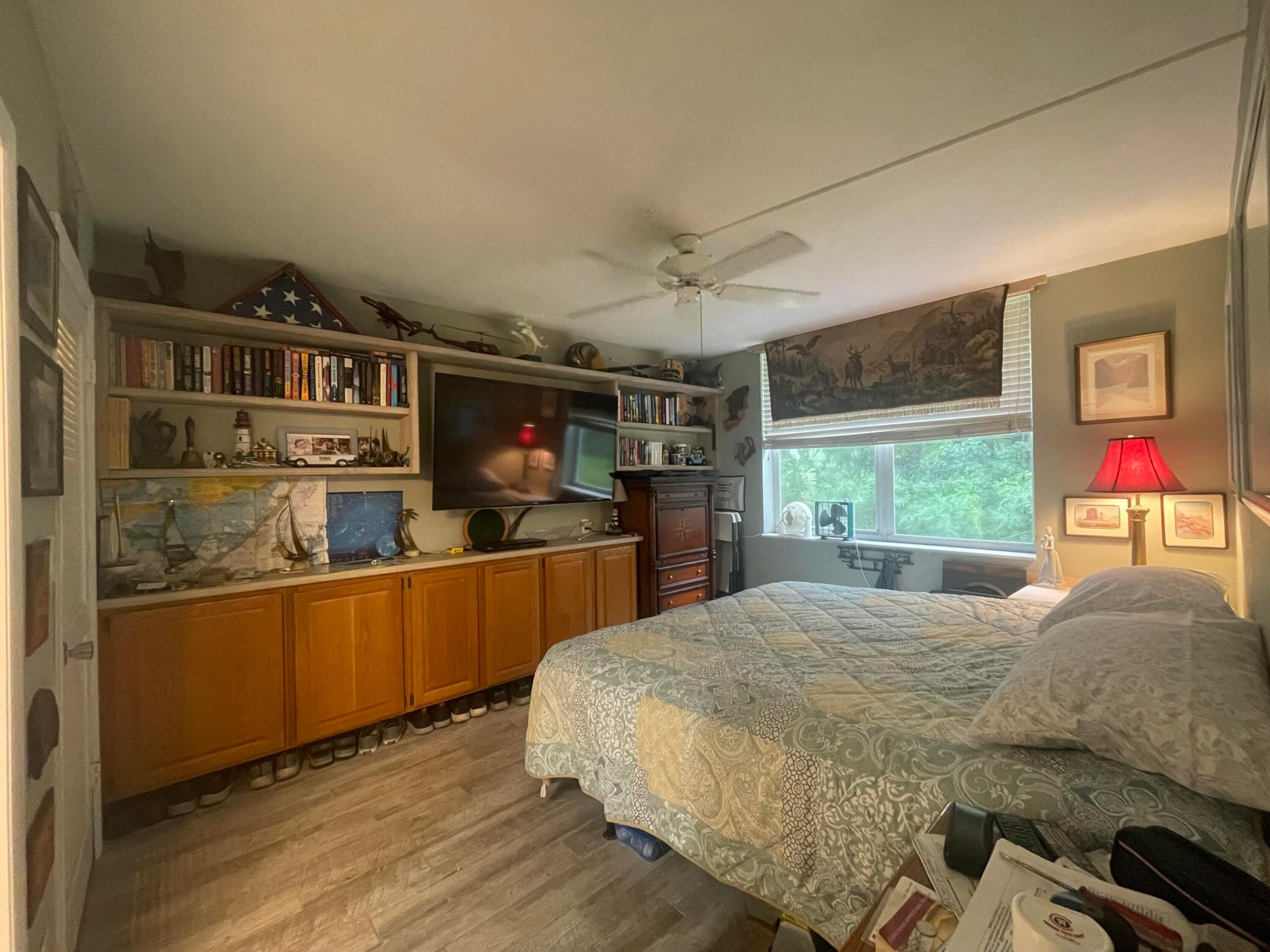 1810 New Palm Way 118