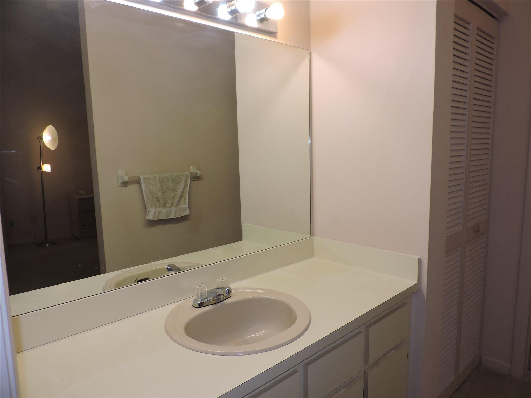 SANDPIPER WOODS TOWNHOMES - Residential