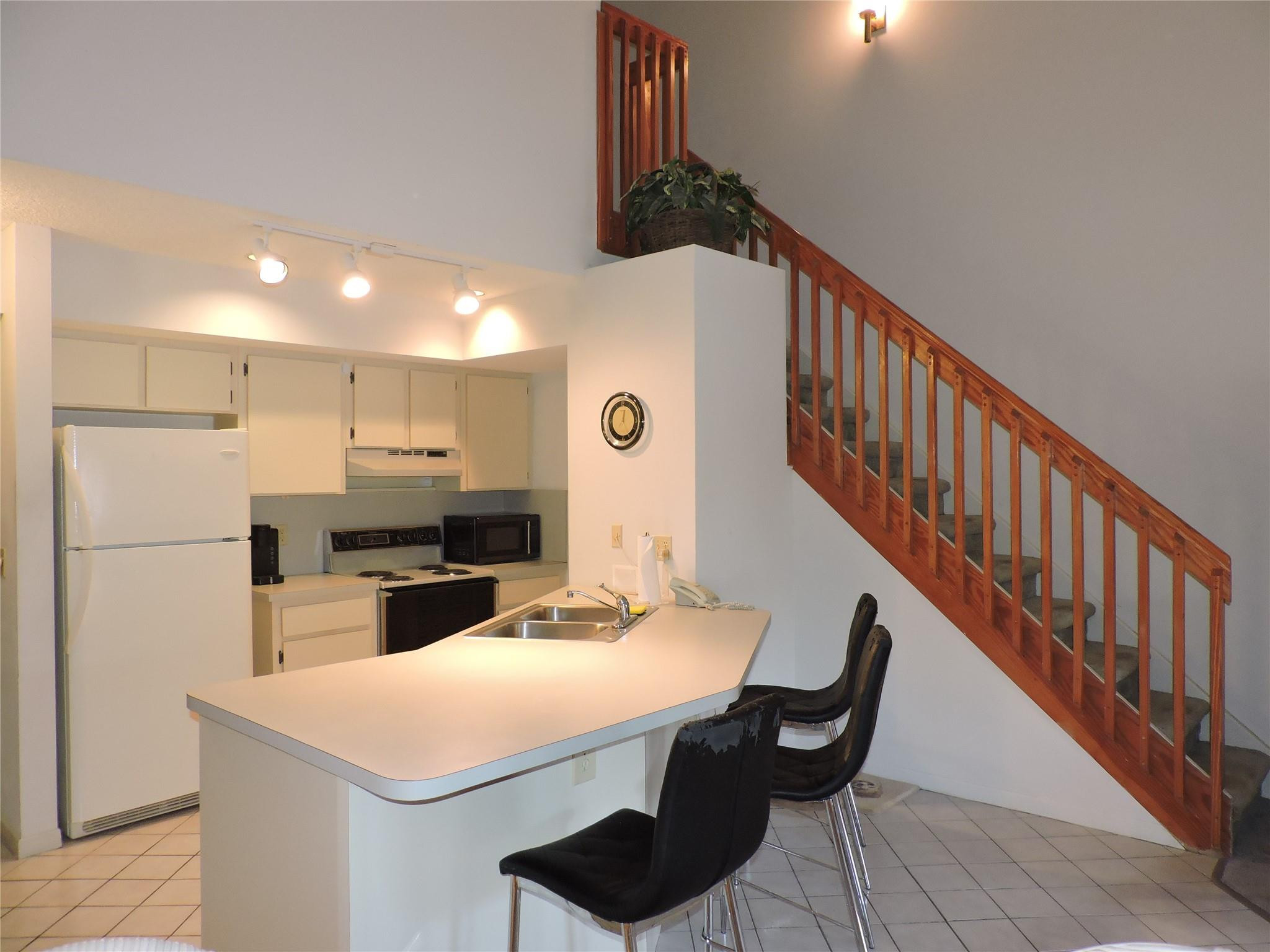 SANDPIPER WOODS TOWNHOMES - Residential