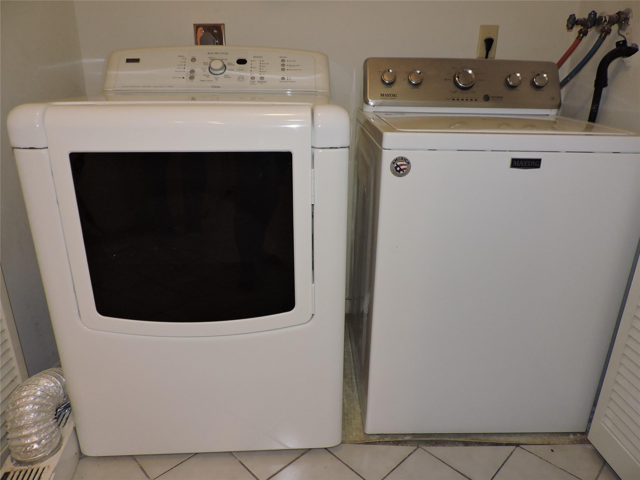 SANDPIPER WOODS TOWNHOMES - Residential