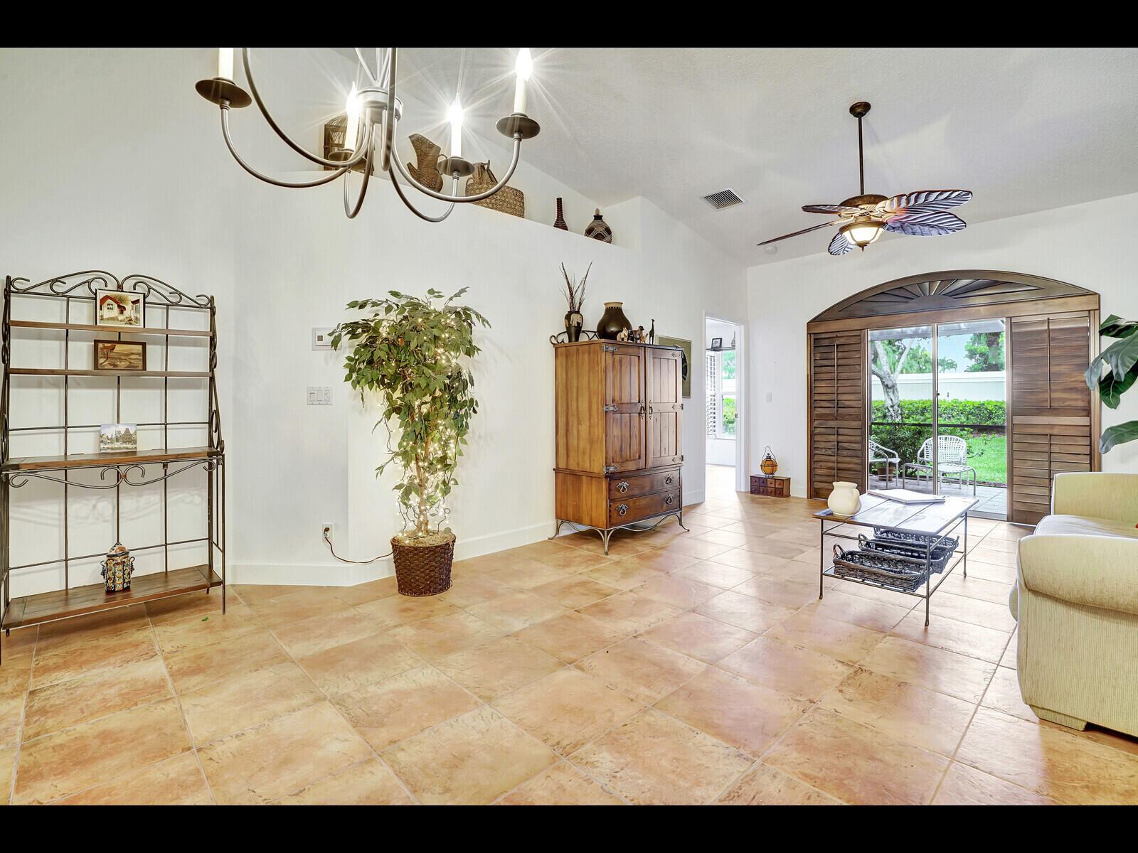 TUSCANY BAY - Residential Lease