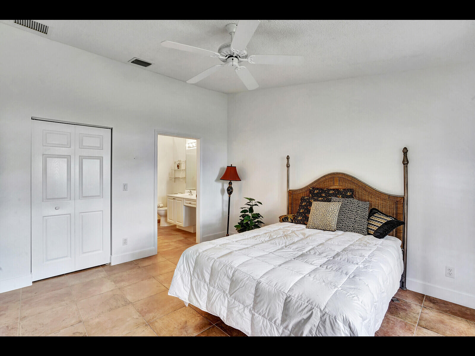TUSCANY BAY - Residential Lease