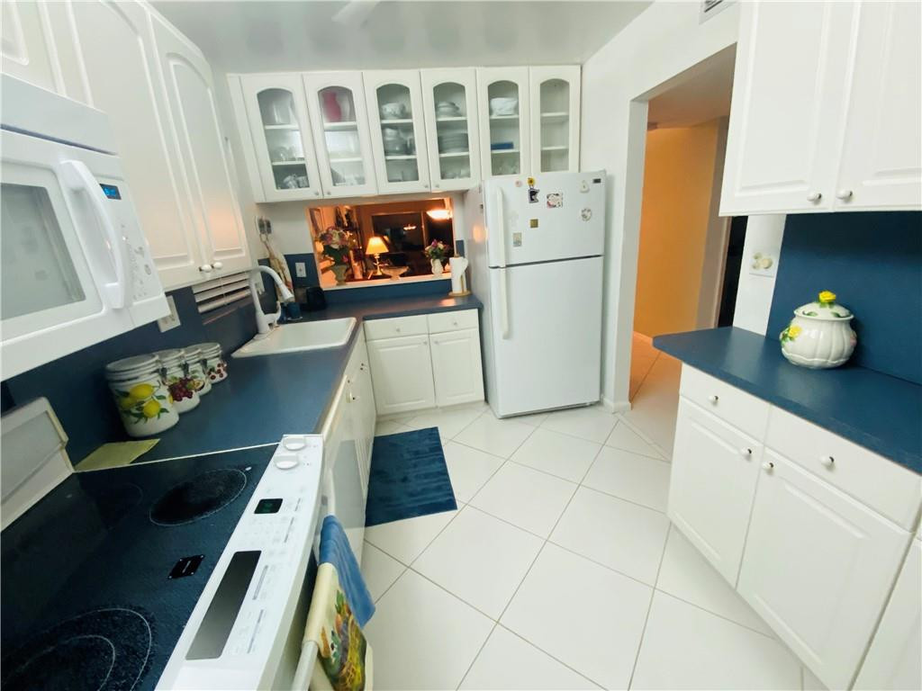 LAS VISTAS - Residential