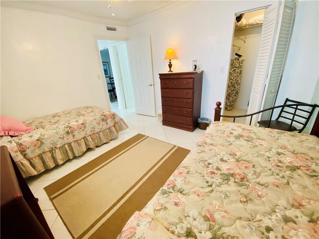 LAS VISTAS - Residential