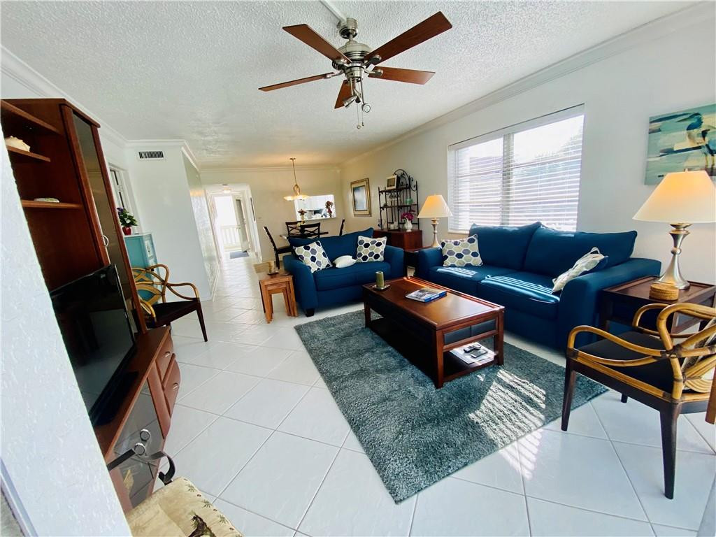 LAS VISTAS - Residential