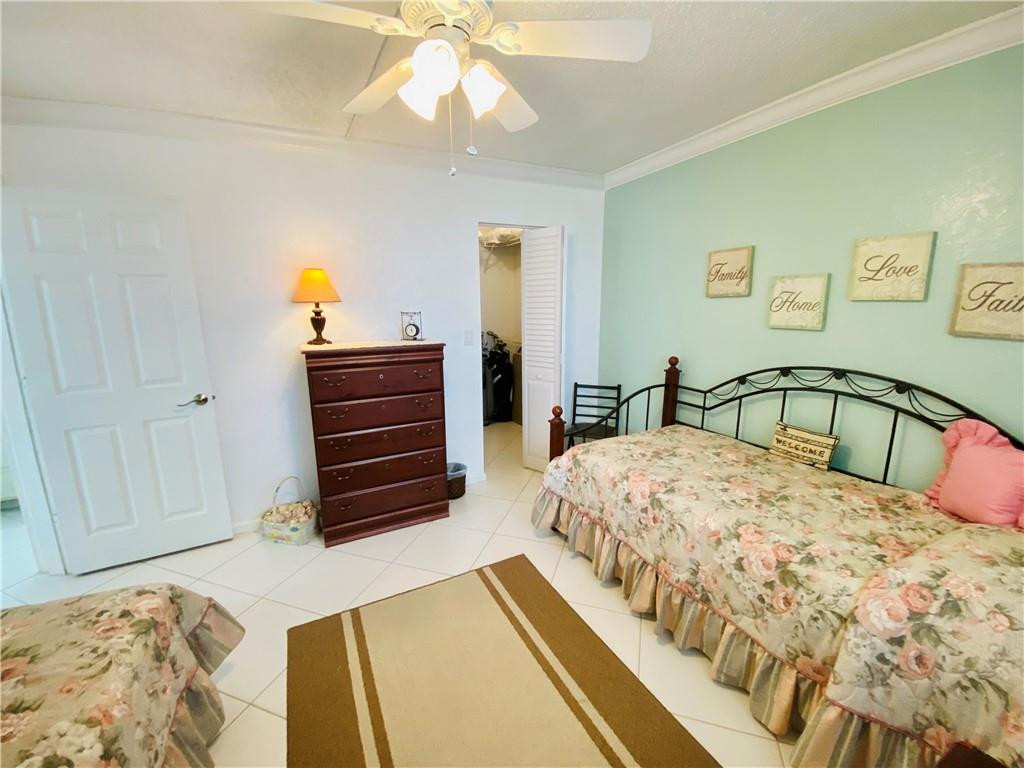 LAS VISTAS - Residential