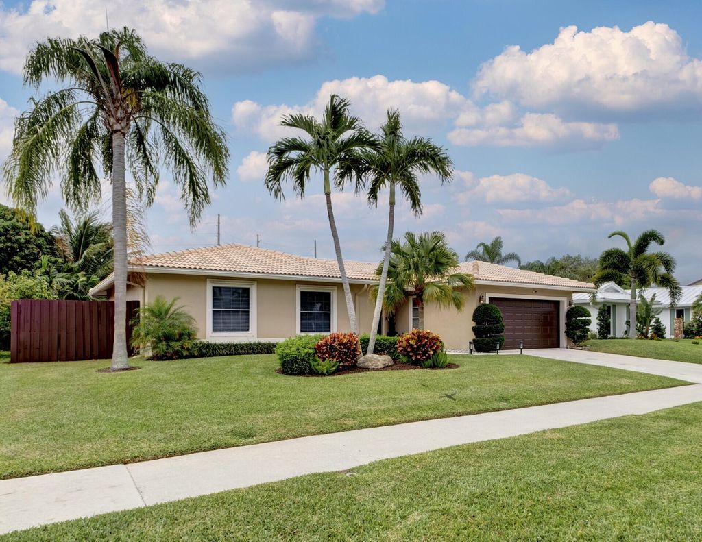 Photo of 4886 Acorn Drive, Boca Raton, FL 33487 (MLS # B26024080)
