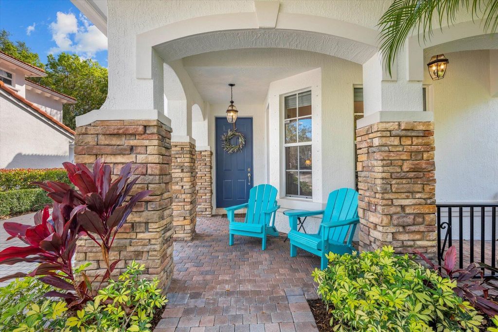 Photo of 412 Pumpkin Drive, Palm Beach Gardens, FL 33410 (MLS # R10962862)