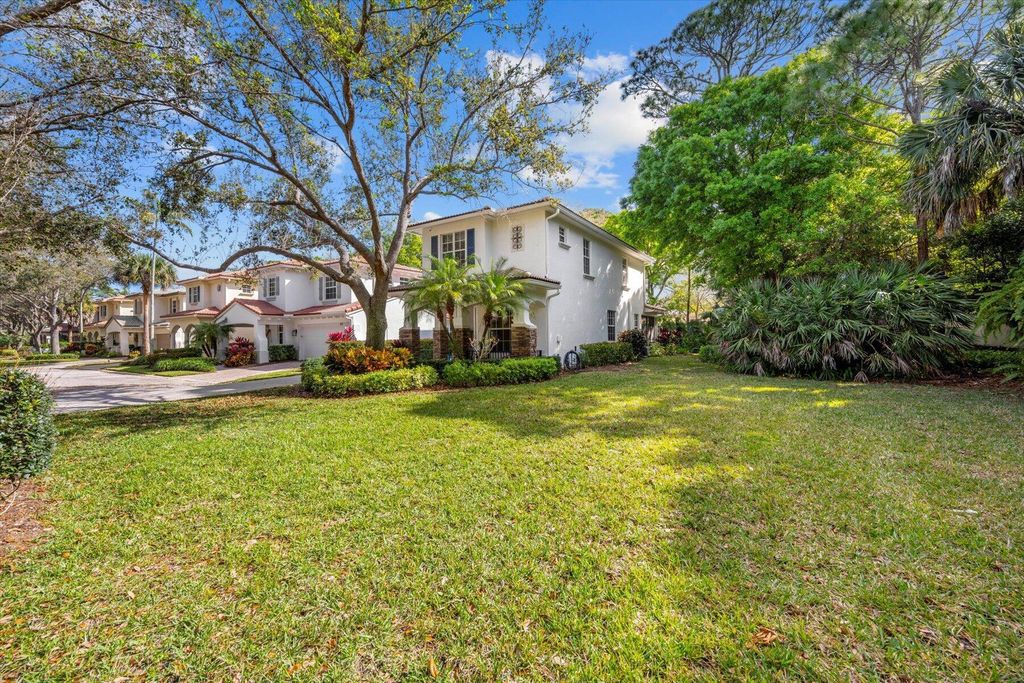 Photo of 412 Pumpkin Drive, Palm Beach Gardens, FL 33410 (MLS # R10962862)