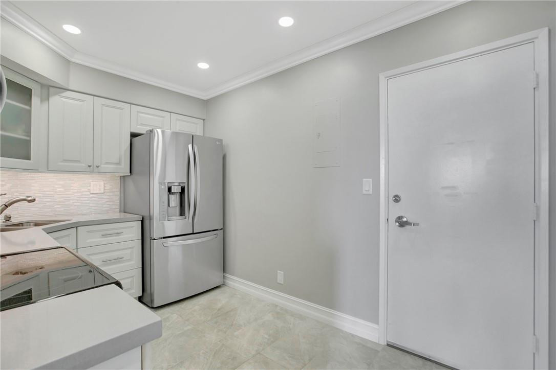 Coral Ridge Towers East - Residential